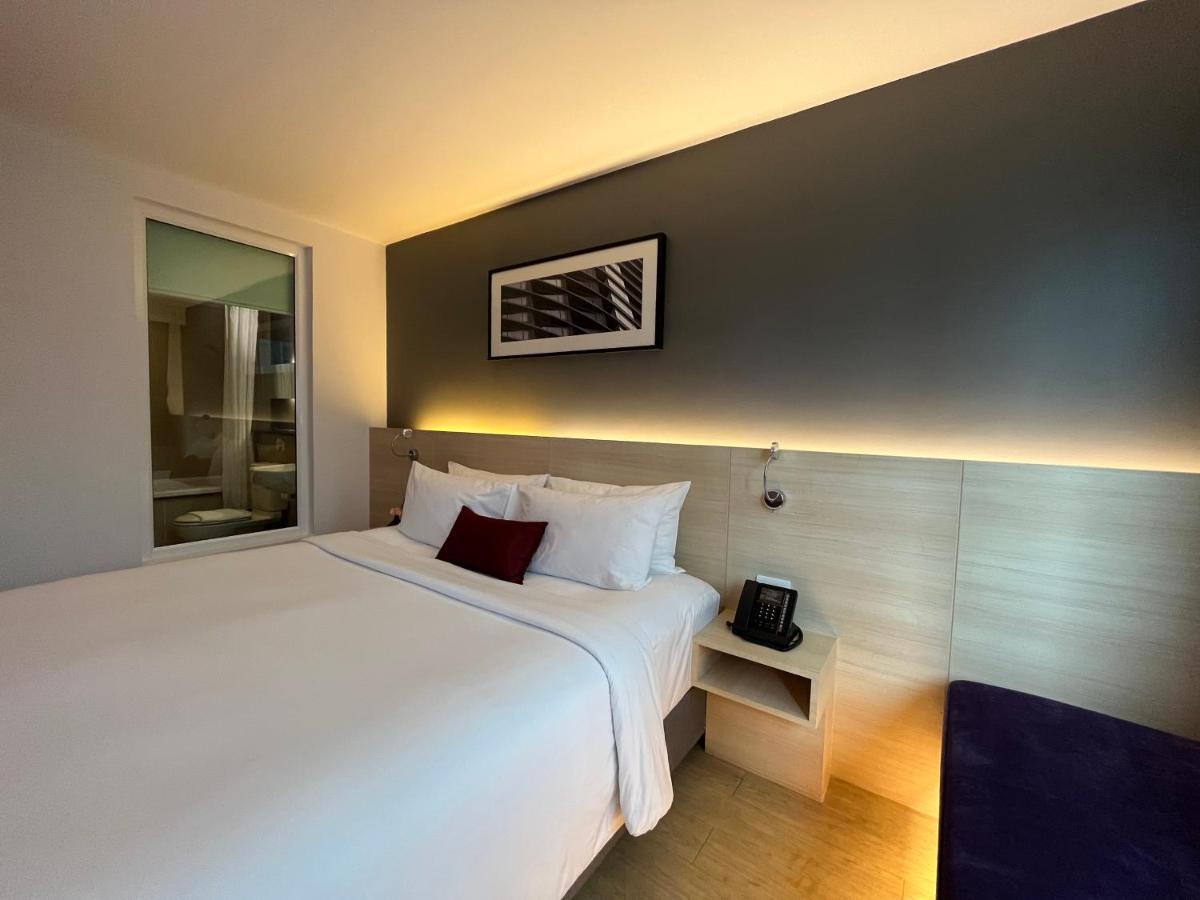 Arize Hotel Sukhumvit Bangkok Exterior foto
